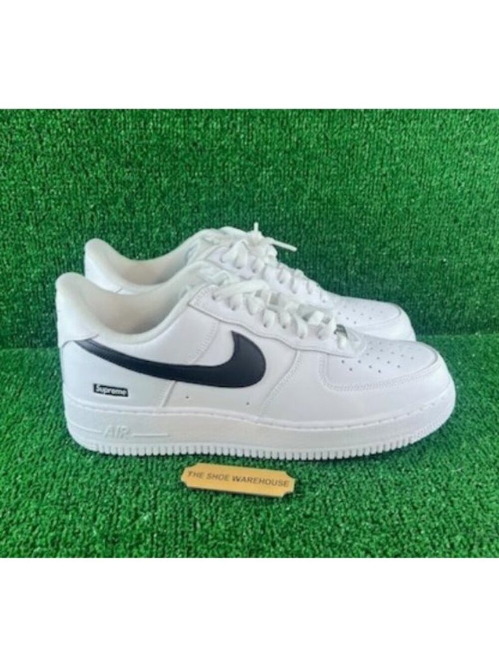 Men's Nike Supreme x Air Force 1 Low White Rare B-GRADE Shoe CU9225-102 Size 6